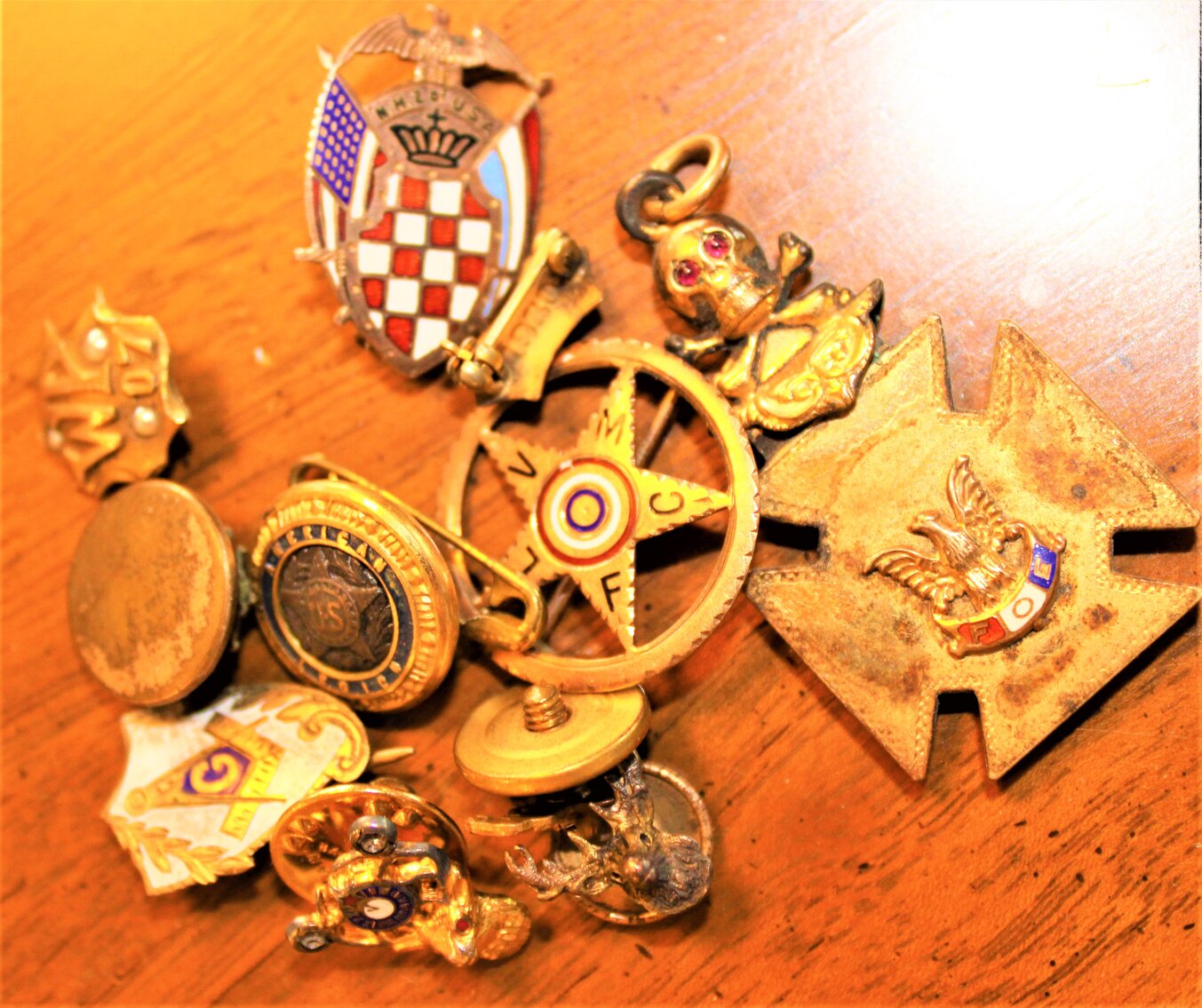 Image for HUGE 2-RING COLLECTOR'S ESTATE AUCTION