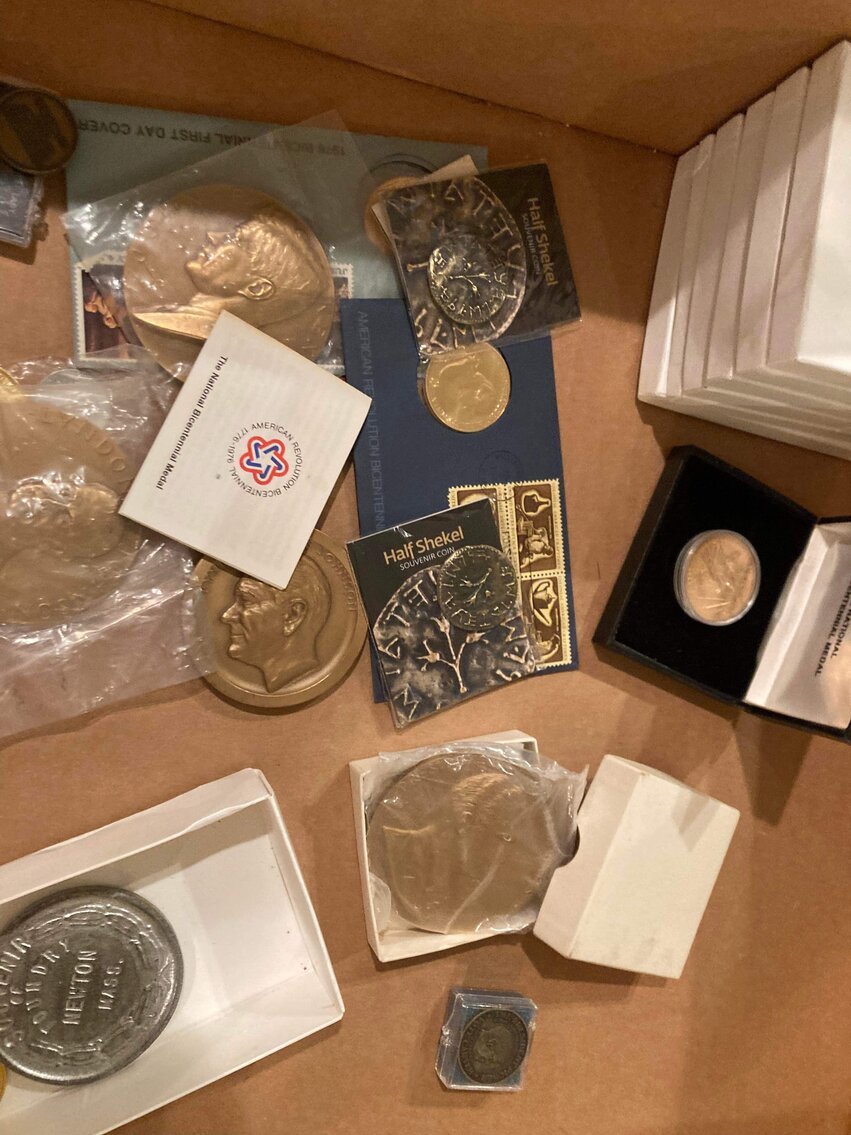 Image for HUGE 2-RING COLLECTOR'S ESTATE AUCTION