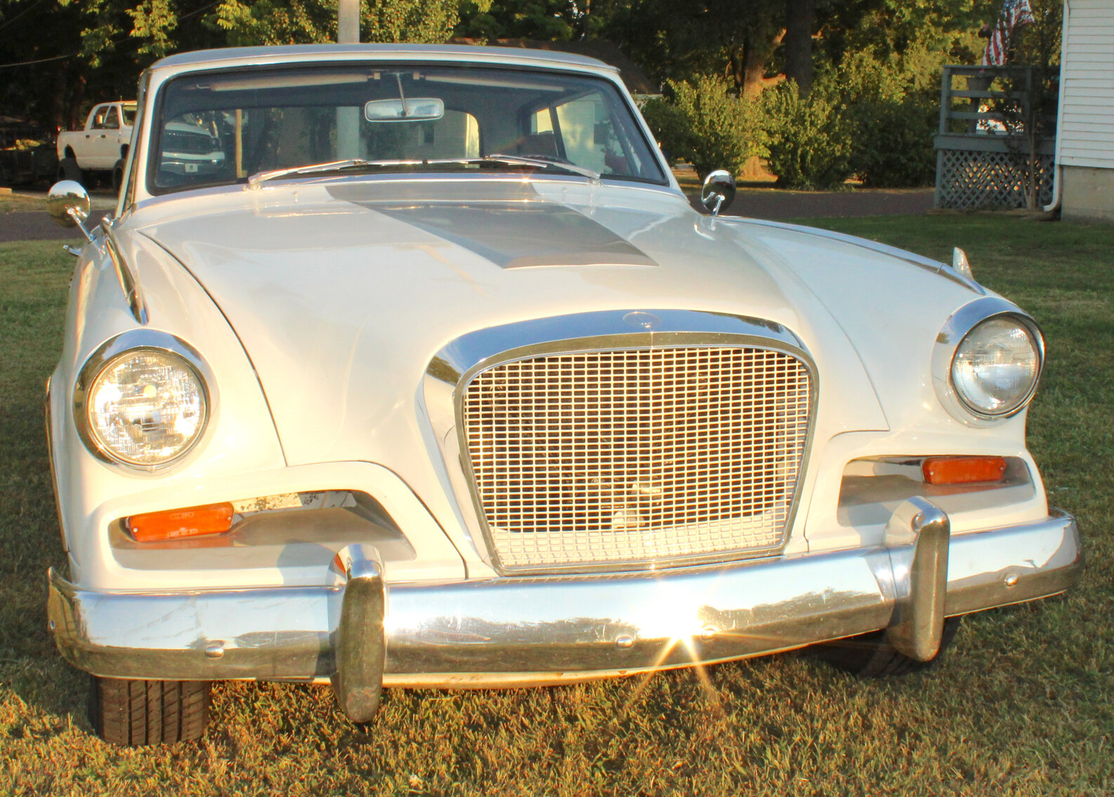 Image for LIVING ESTATE AUCTION