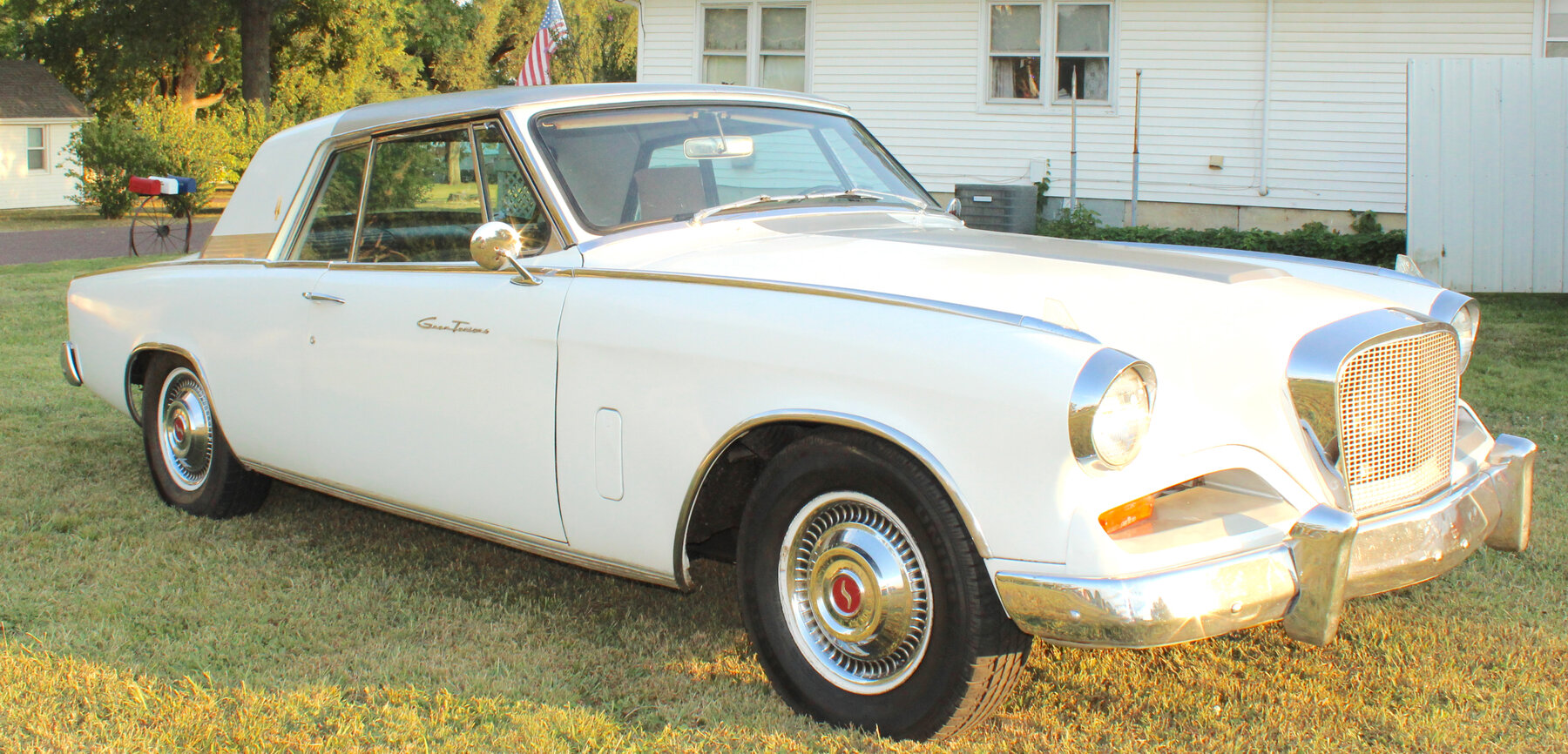 Image for LIVING ESTATE AUCTION