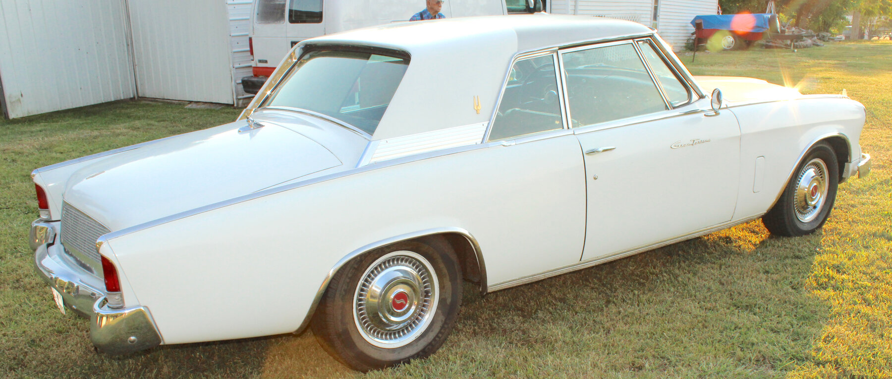 Image for LIVING ESTATE AUCTION