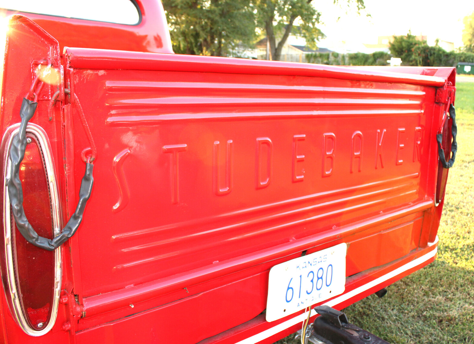 Image for LIVING ESTATE AUCTION