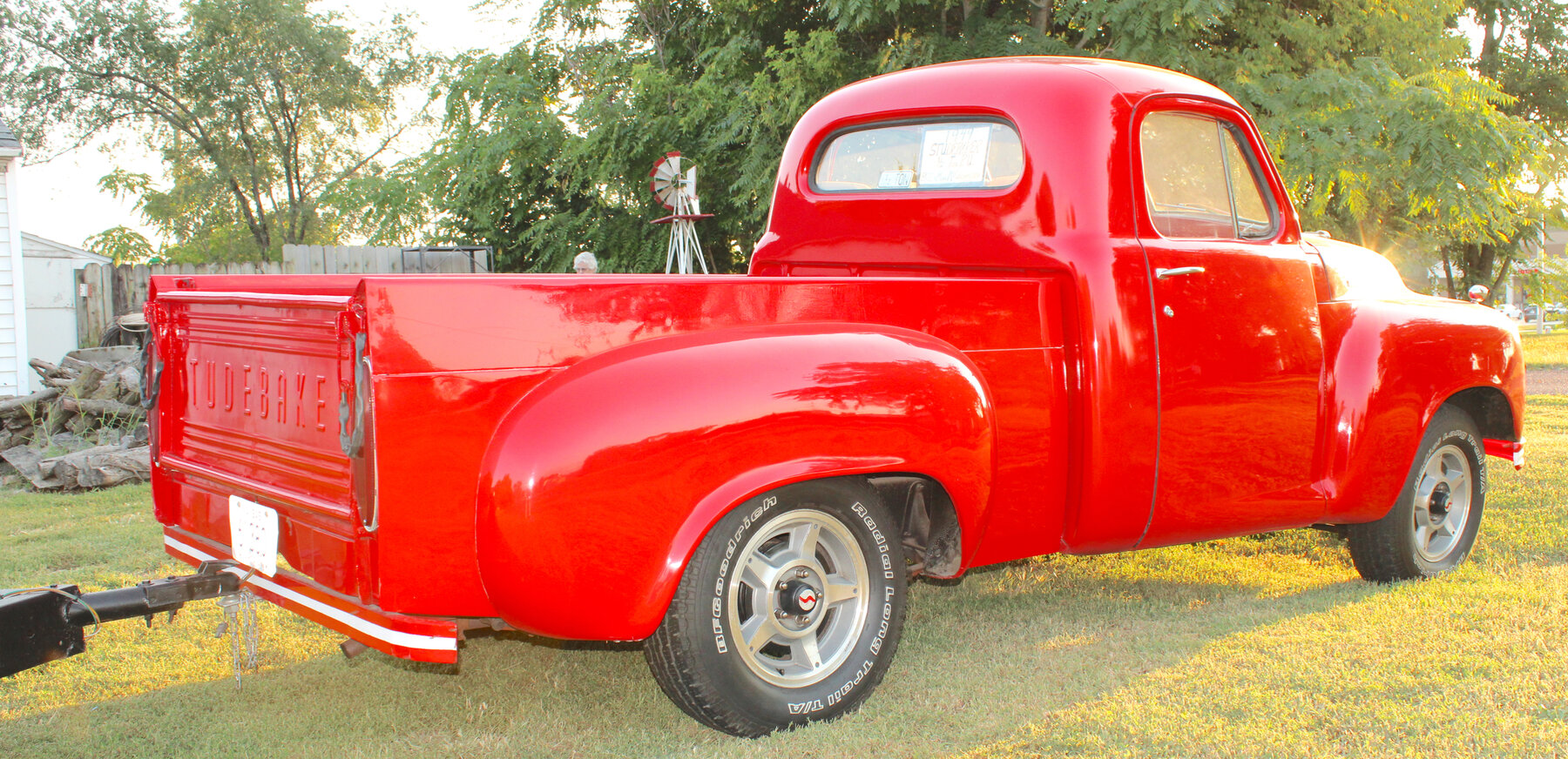 Image for LIVING ESTATE AUCTION