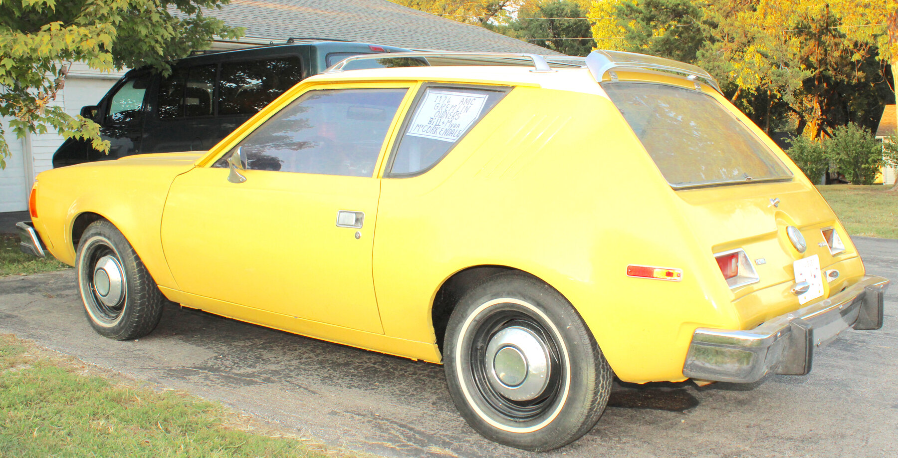 Image for LIVING ESTATE AUCTION