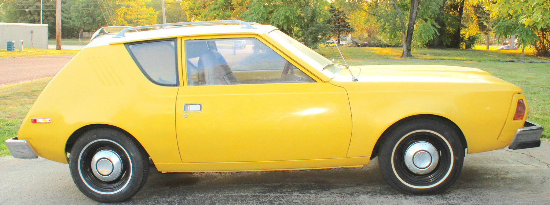 Image for LIVING ESTATE AUCTION