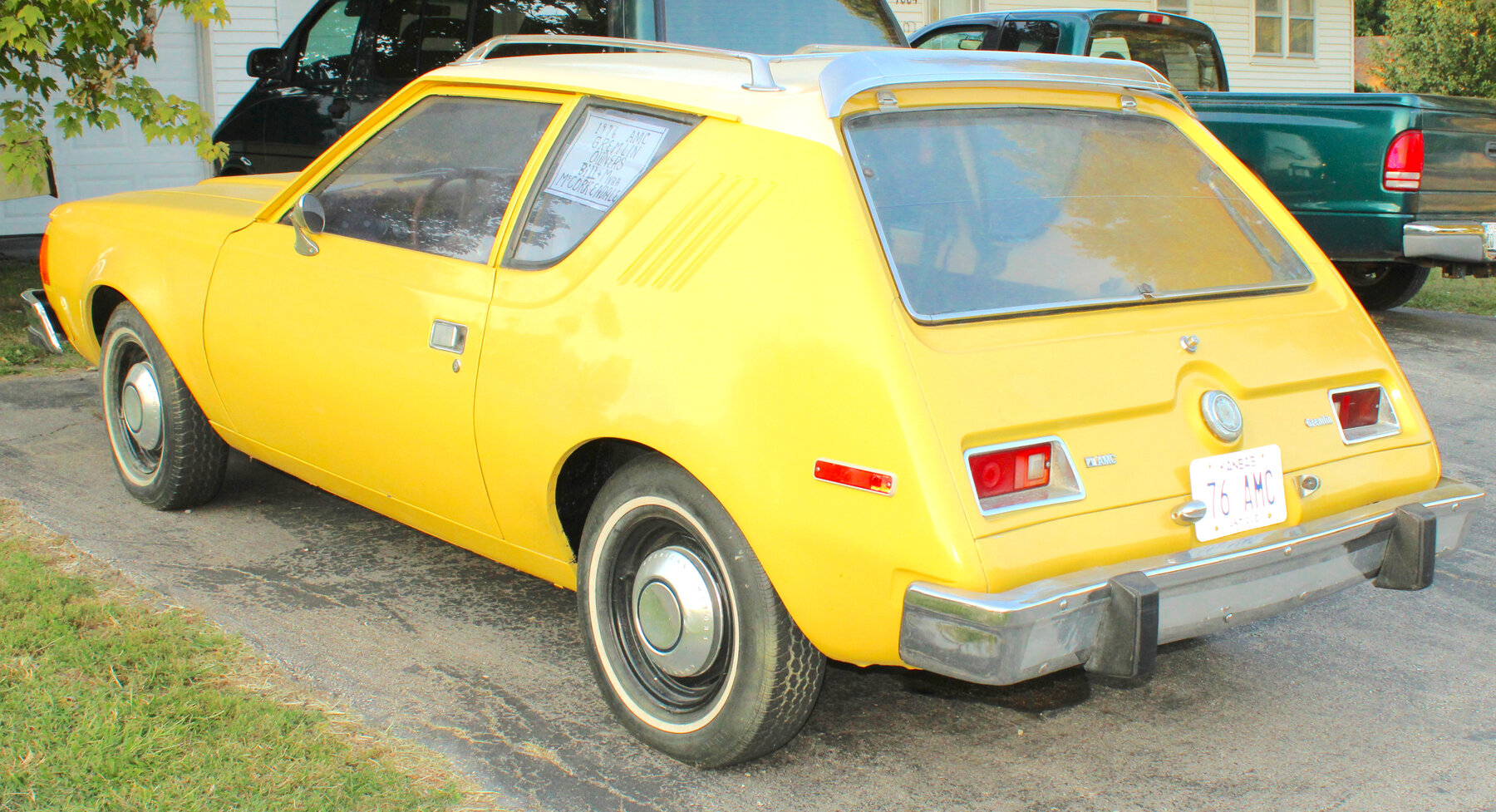 Image for LIVING ESTATE AUCTION