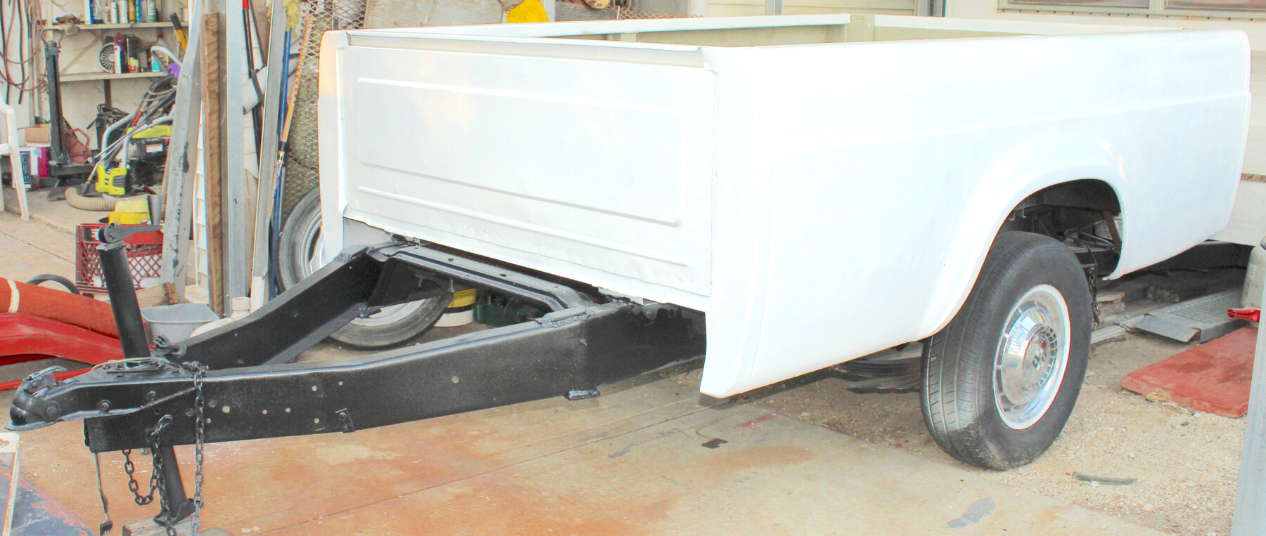 Image for LIVING ESTATE AUCTION