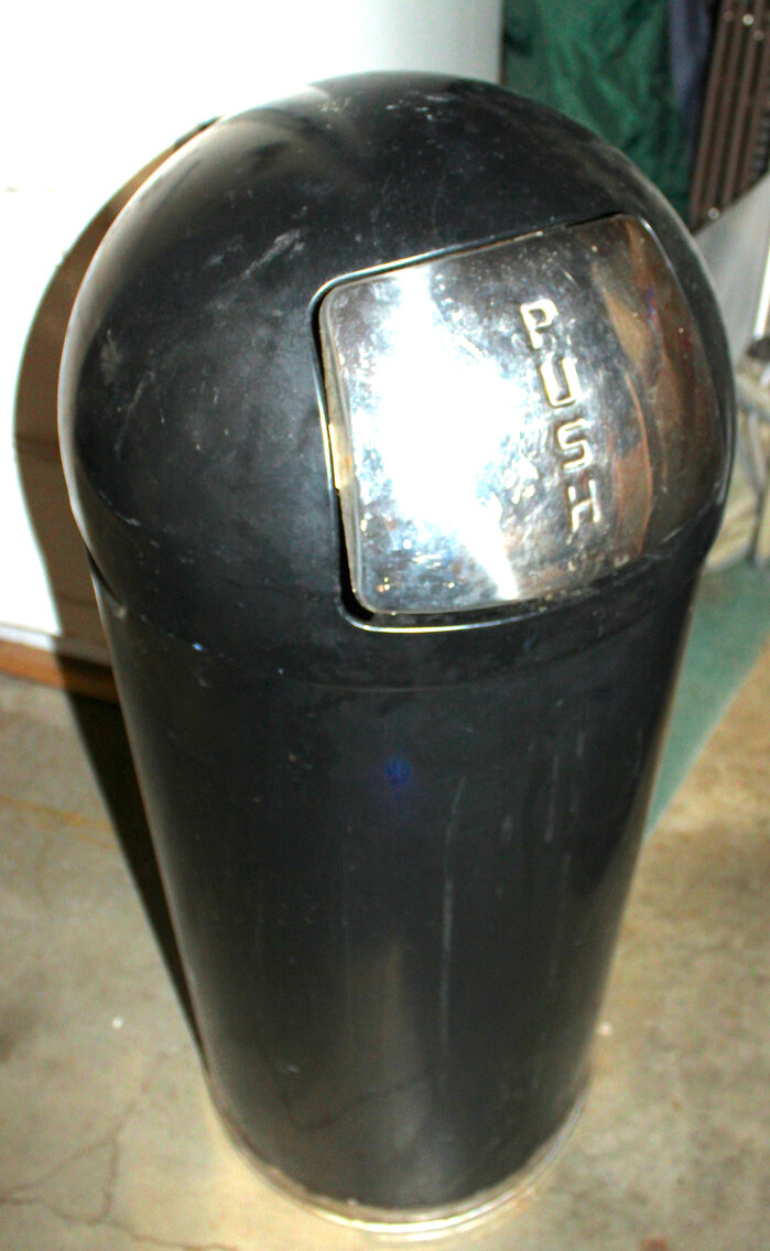 Image for LIVING ESTATE AUCTION