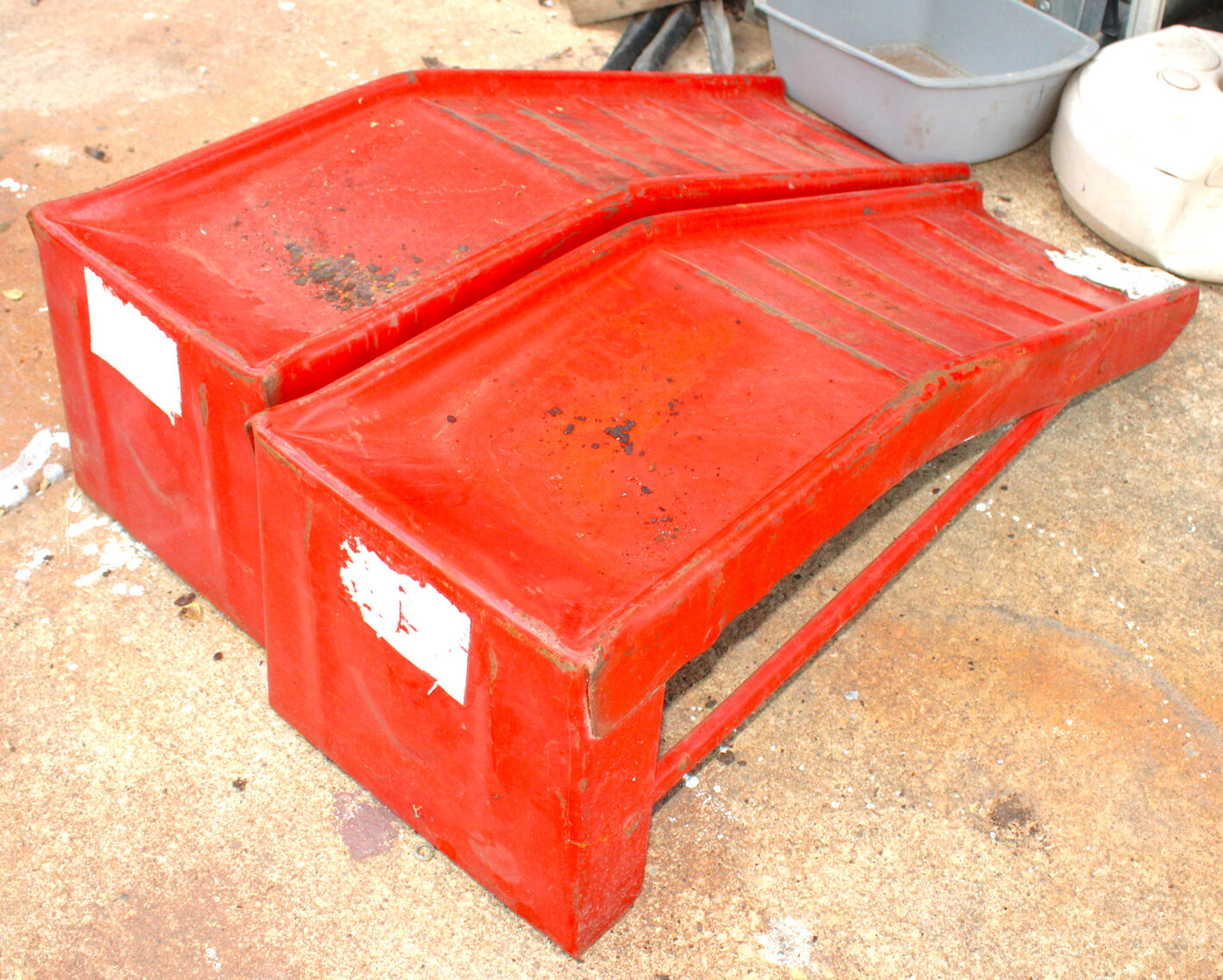 Image for LIVING ESTATE AUCTION