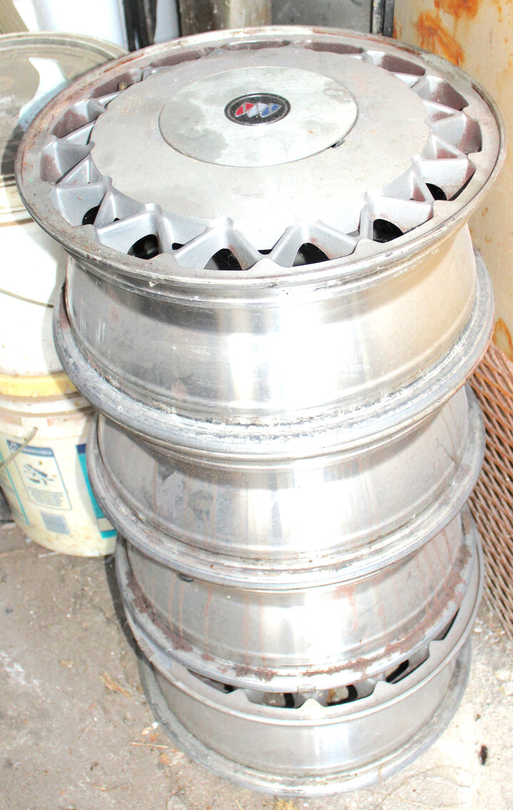 Image for LIVING ESTATE AUCTION