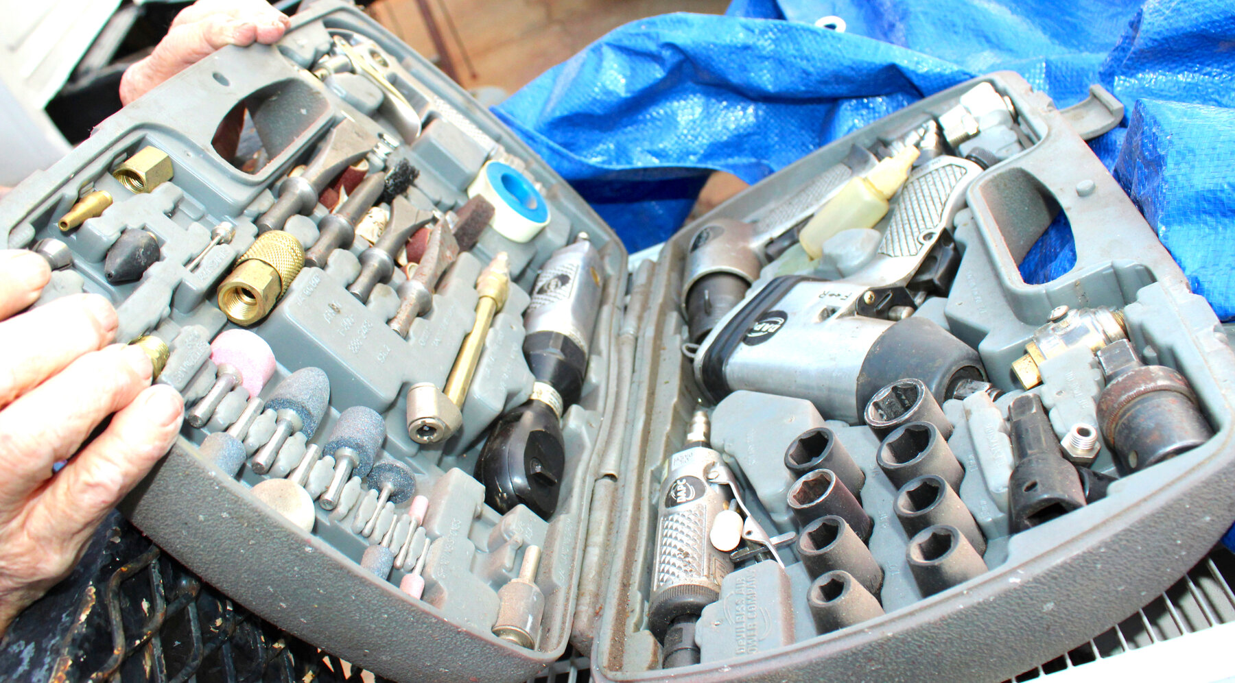 Image for LIVING ESTATE AUCTION