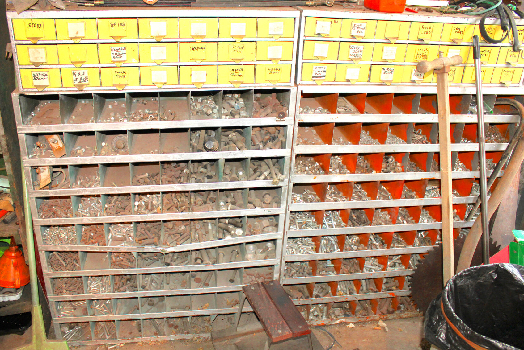 Image for LIVING ESTATE AUCTION