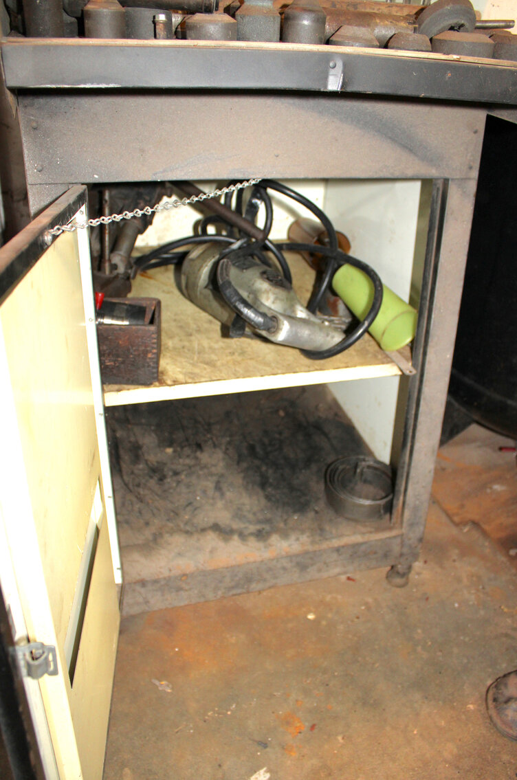 Image for LIVING ESTATE AUCTION