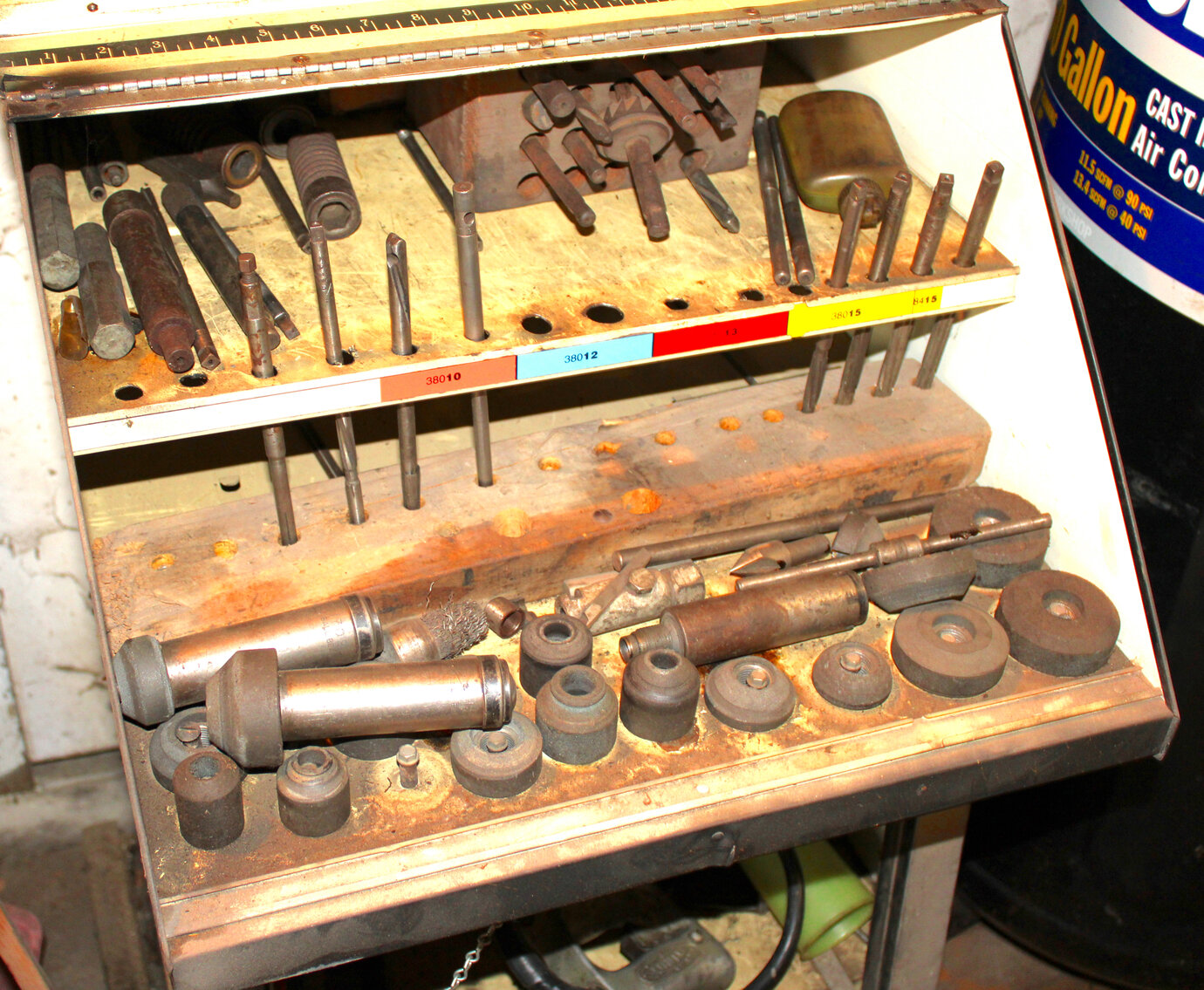 Image for LIVING ESTATE AUCTION