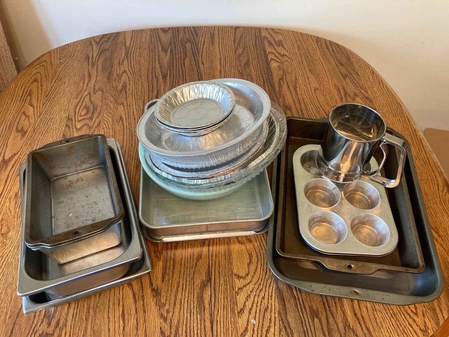 Cake and Pie Pans