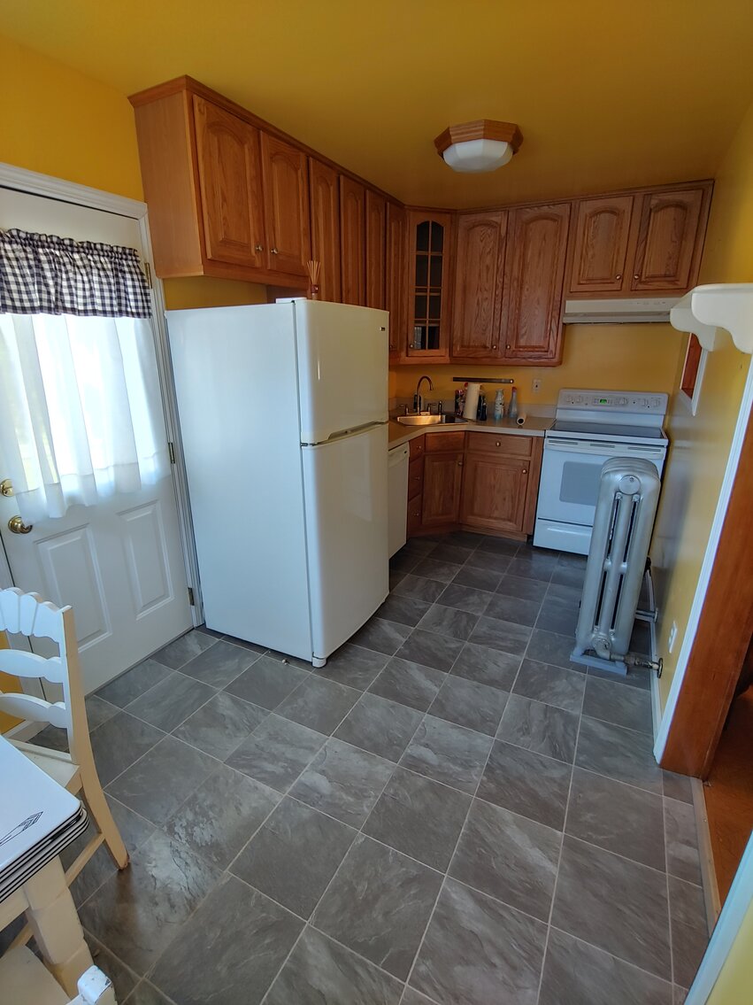 Image for CLEAN 3 BR HOME W/ LARGE DET 2-CAR GARAGE W/ LIGHTING & ELECTRIC