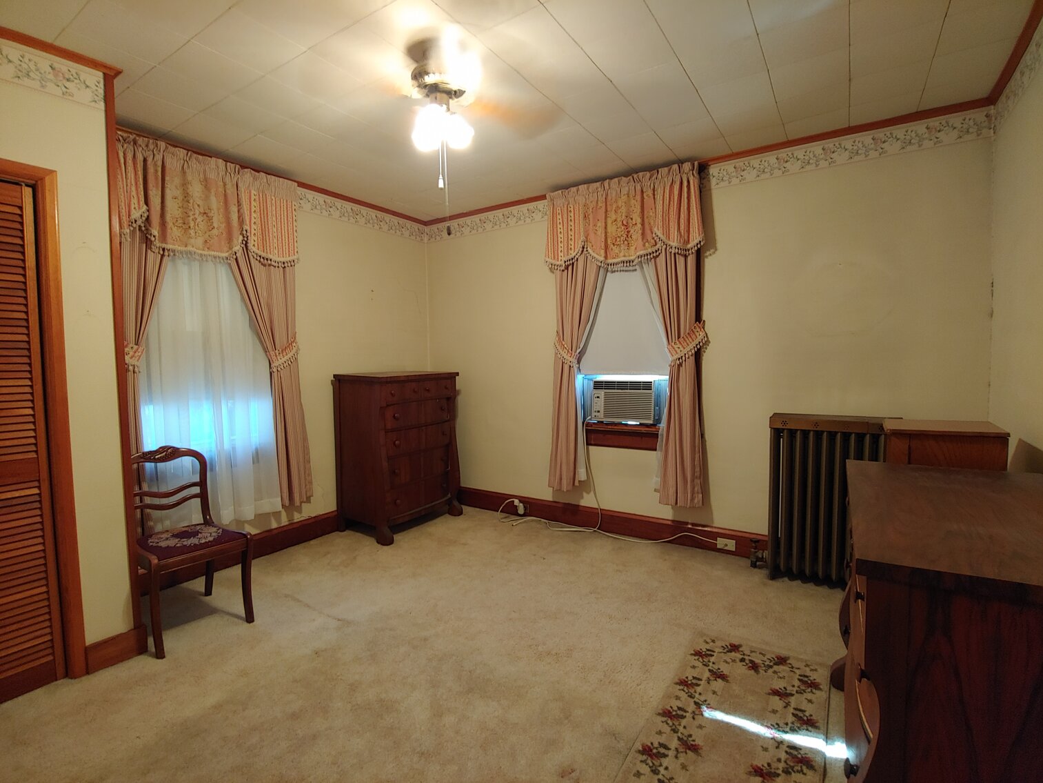 Image for CLEAN 3 BR HOME W/ LARGE DET 2-CAR GARAGE W/ LIGHTING & ELECTRIC