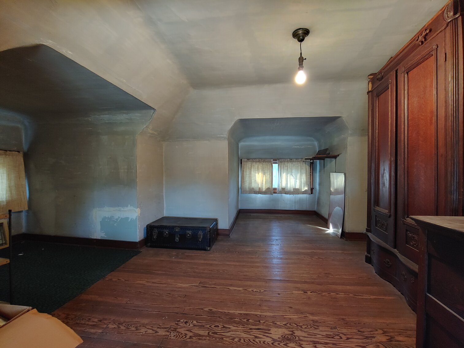 Image for CLEAN 3 BR HOME W/ LARGE DET 2-CAR GARAGE W/ LIGHTING & ELECTRIC