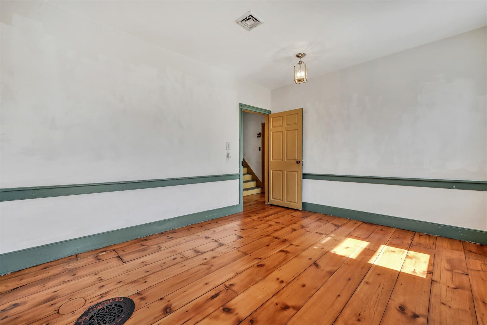 Image for 15 West Market Street - Jonestown, PA