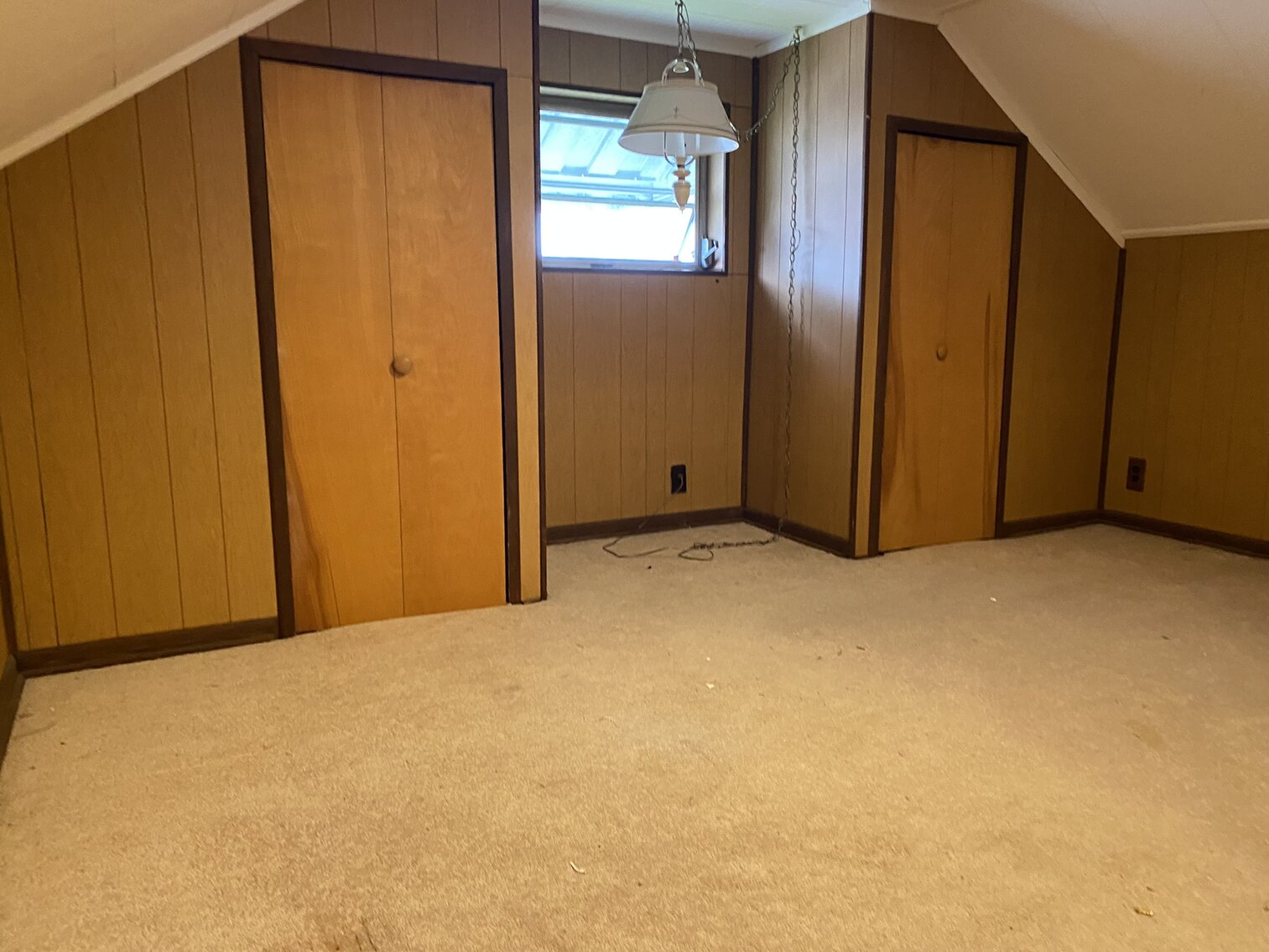 Image for SOLD $55,000 - 3 Bedroom Oak Hill Home