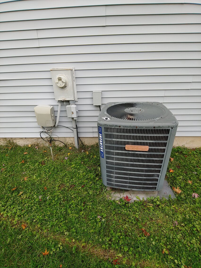 Image for 4 BR, 2 BA VINYL-SIDED SPLIT-LEVEL HOME