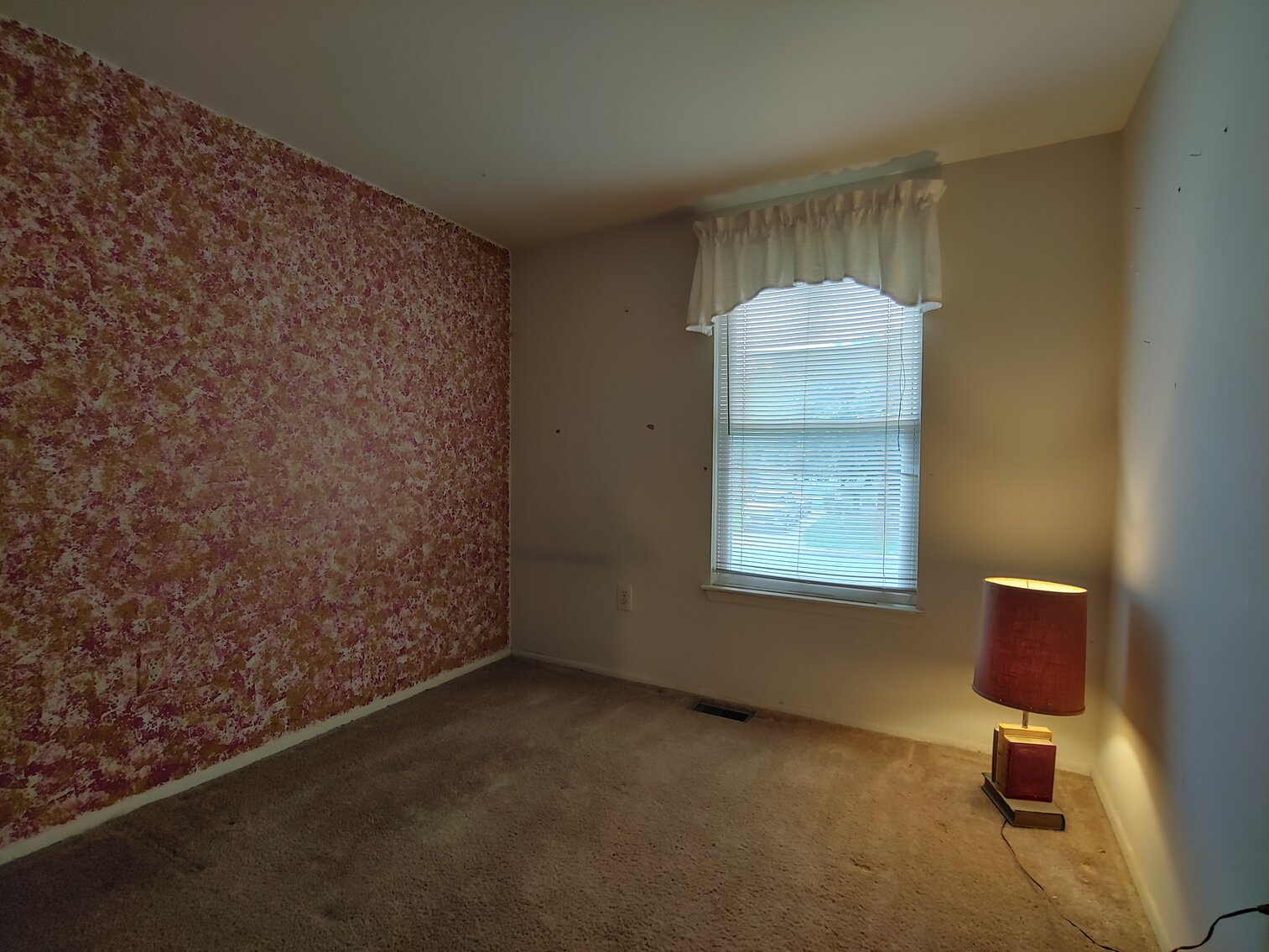 Image for 4 BR, 2 BA VINYL-SIDED SPLIT-LEVEL HOME