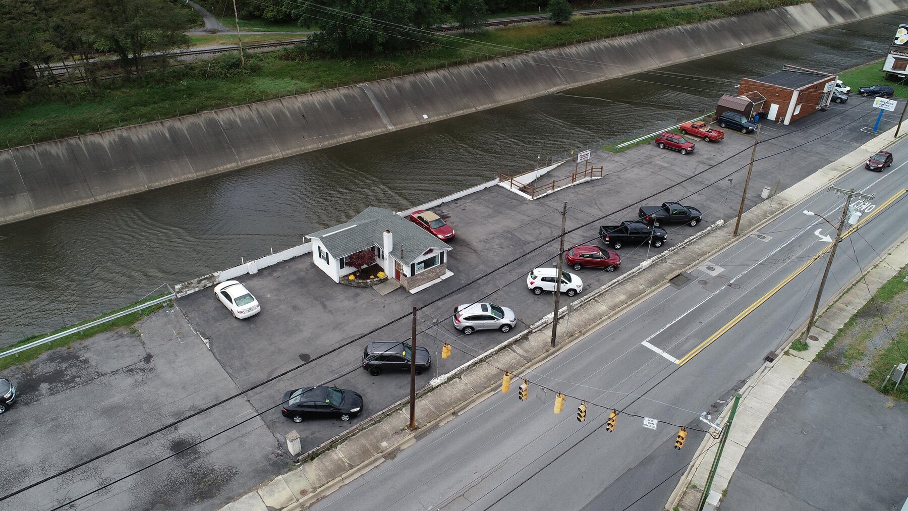 Image for SOLD $143,000 - Commercial Lot with Office Building in Cumberland