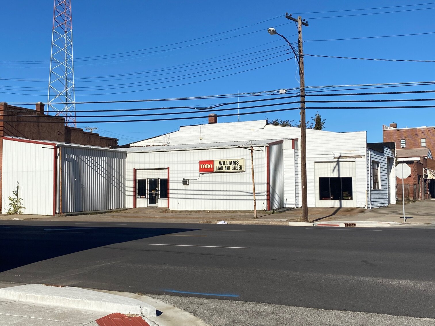 Image for ABSOLUTE RETIREMENT AUCTION - 619 FERRY STREET & 106 W. 7TH STREET METROPOLIS, IL