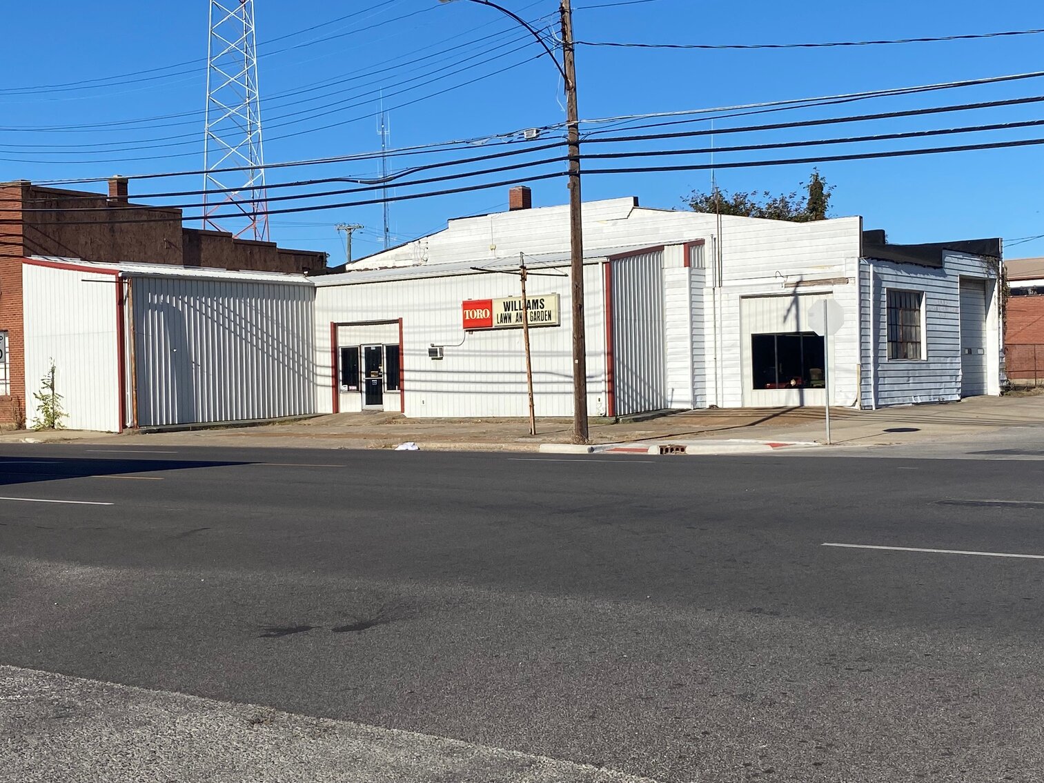 Image for ABSOLUTE RETIREMENT AUCTION - 619 FERRY STREET & 106 W. 7TH STREET METROPOLIS, IL