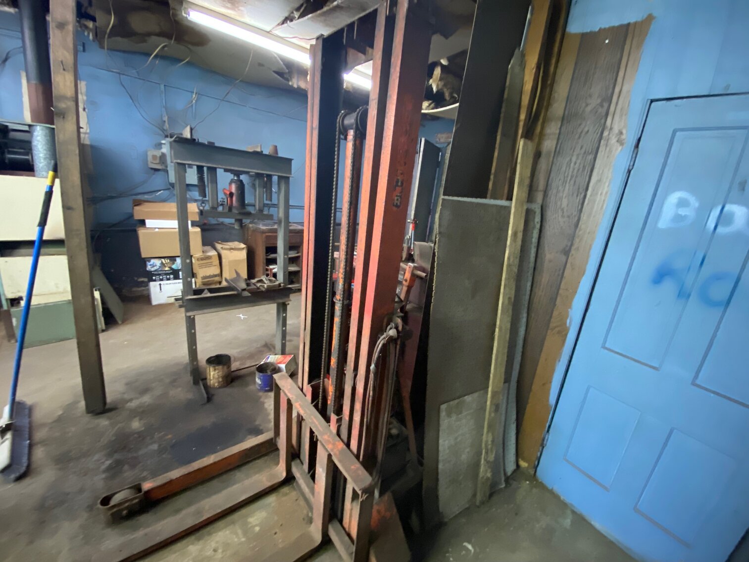 Image for ABSOLUTE RETIREMENT AUCTION - 619 FERRY STREET & 106 W. 7TH STREET METROPOLIS, IL