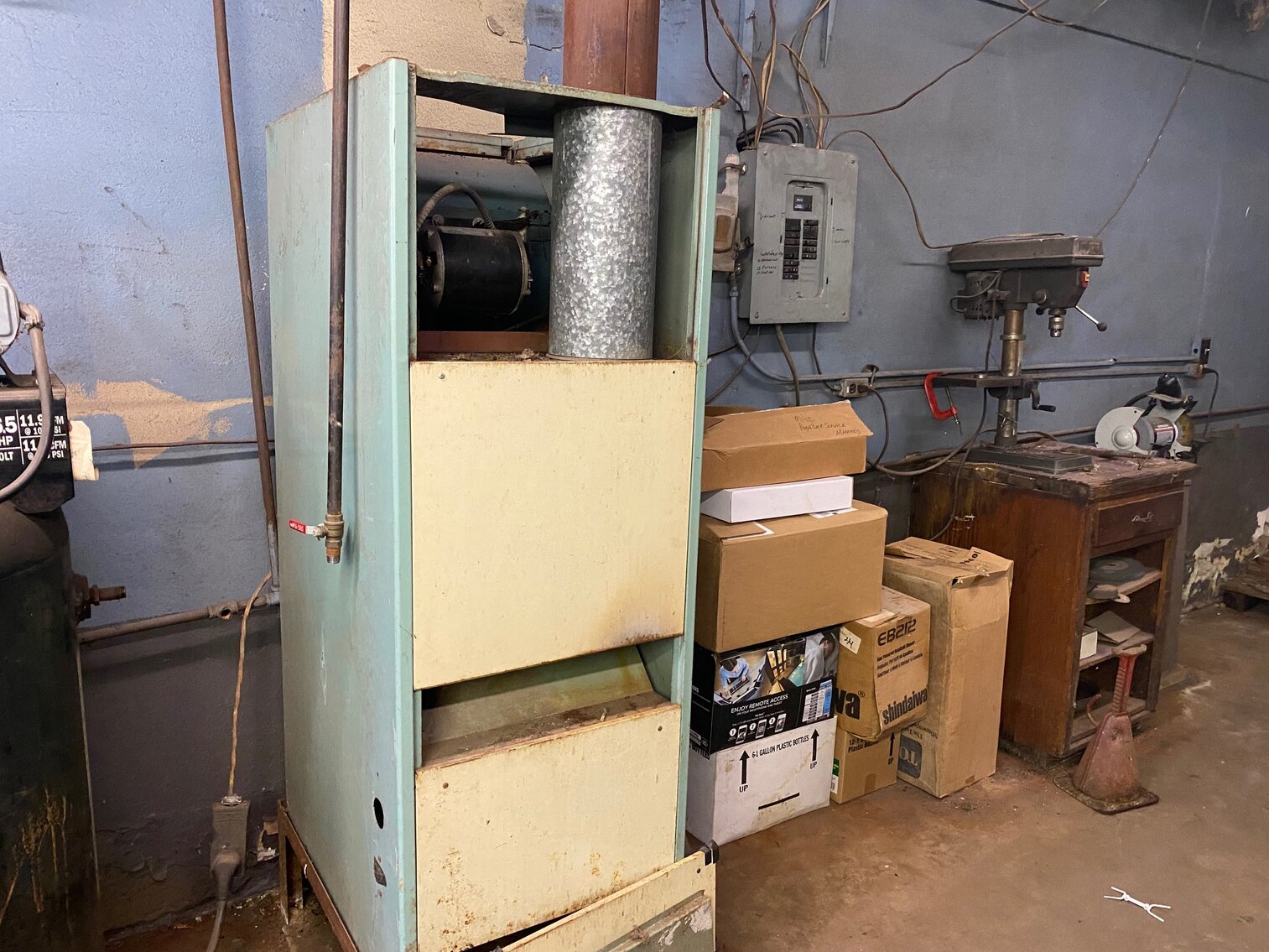 Image for ABSOLUTE RETIREMENT AUCTION - 619 FERRY STREET & 106 W. 7TH STREET METROPOLIS, IL