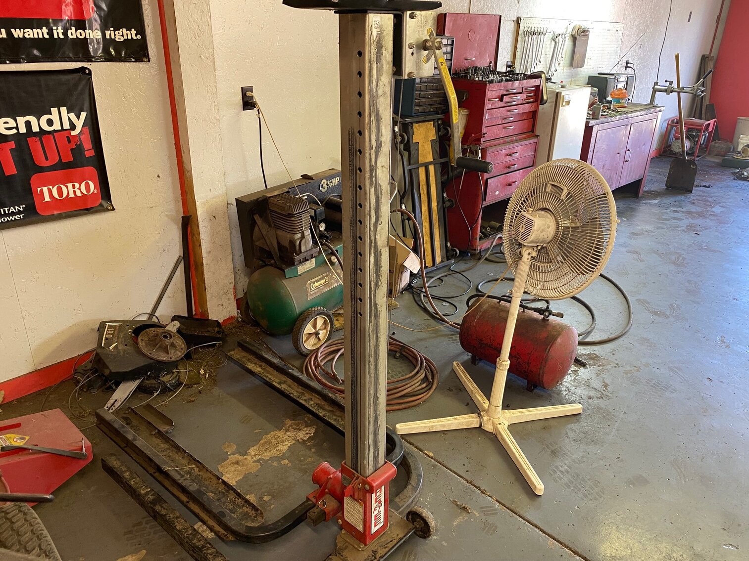 Image for ABSOLUTE RETIREMENT AUCTION - 619 FERRY STREET & 106 W. 7TH STREET METROPOLIS, IL