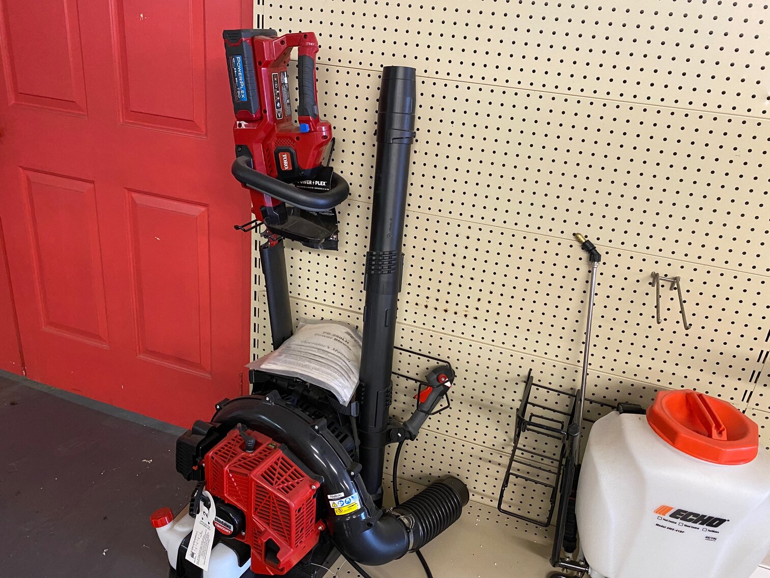 Image for ABSOLUTE RETIREMENT AUCTION - 619 FERRY STREET & 106 W. 7TH STREET METROPOLIS, IL