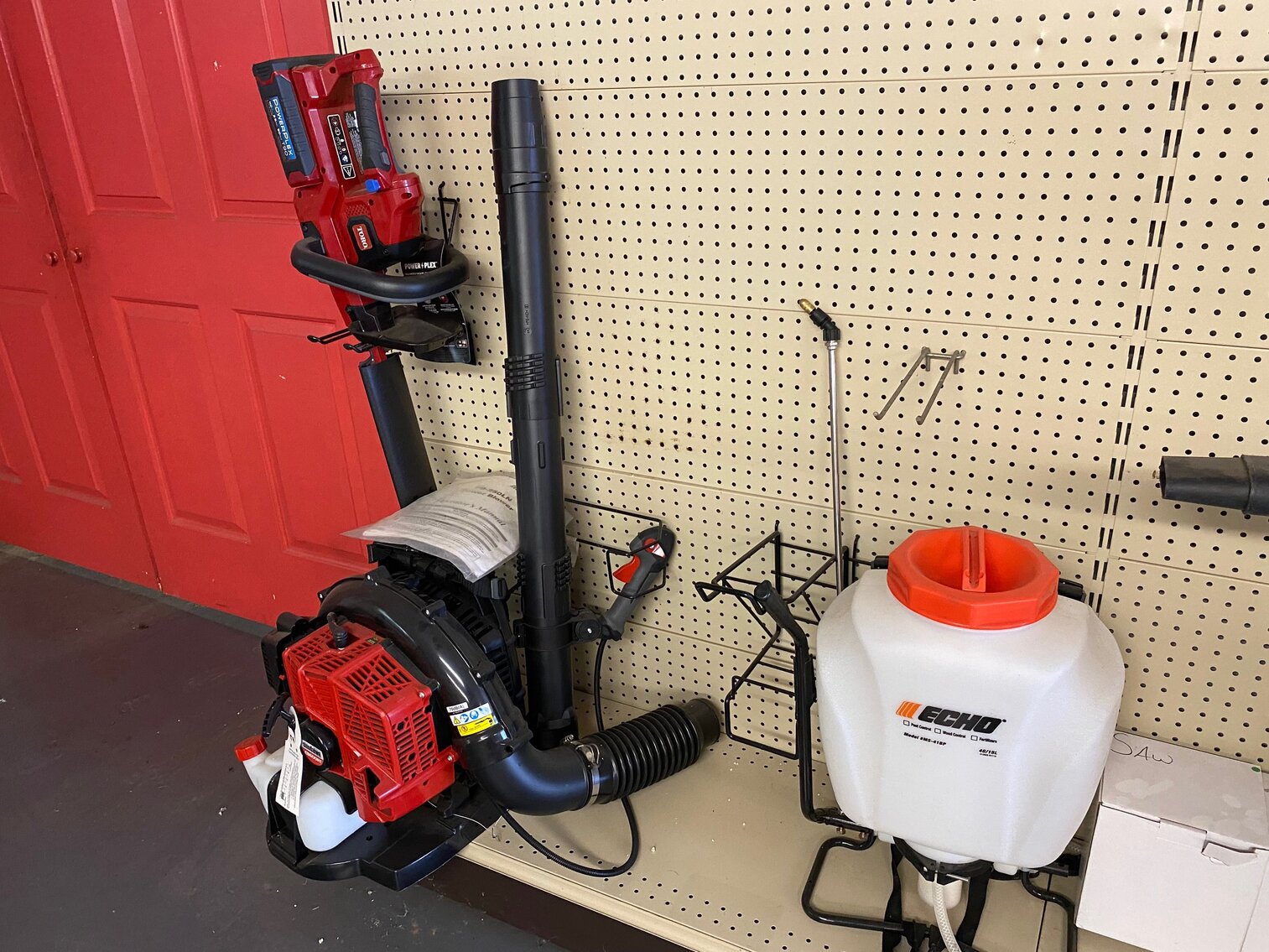 Image for ABSOLUTE RETIREMENT AUCTION - 619 FERRY STREET & 106 W. 7TH STREET METROPOLIS, IL