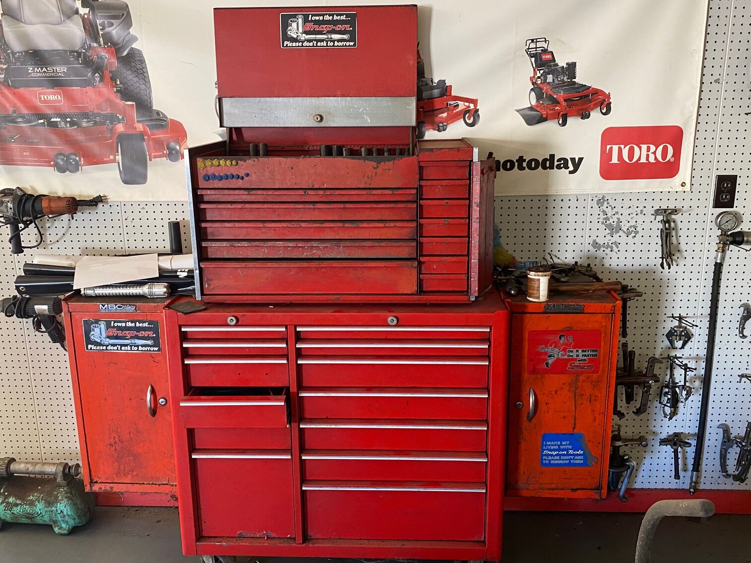 Image for ABSOLUTE RETIREMENT AUCTION - 619 FERRY STREET & 106 W. 7TH STREET METROPOLIS, IL