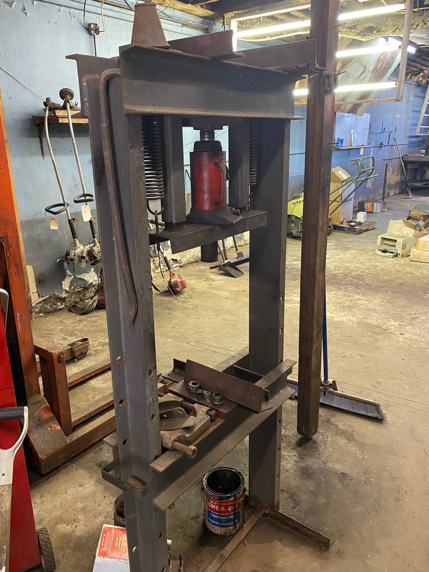 Image for ABSOLUTE RETIREMENT AUCTION - 619 FERRY STREET & 106 W. 7TH STREET METROPOLIS, IL