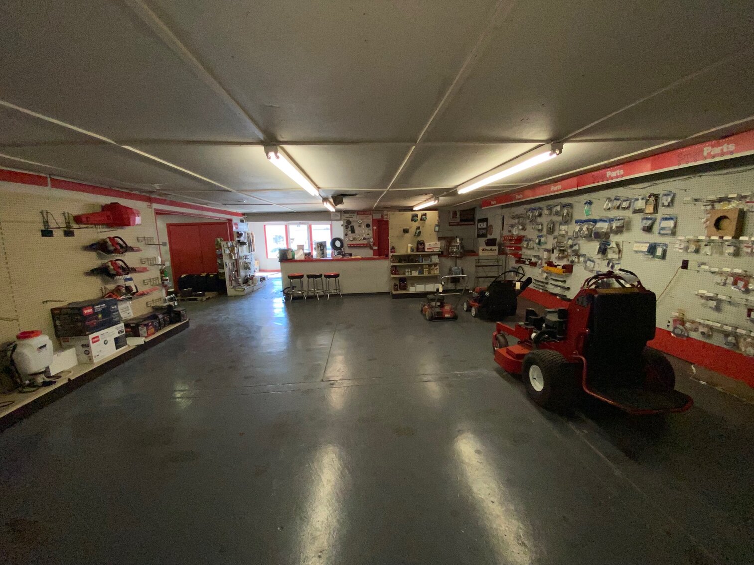 Image for ABSOLUTE RETIREMENT AUCTION - 619 FERRY STREET & 106 W. 7TH STREET METROPOLIS, IL