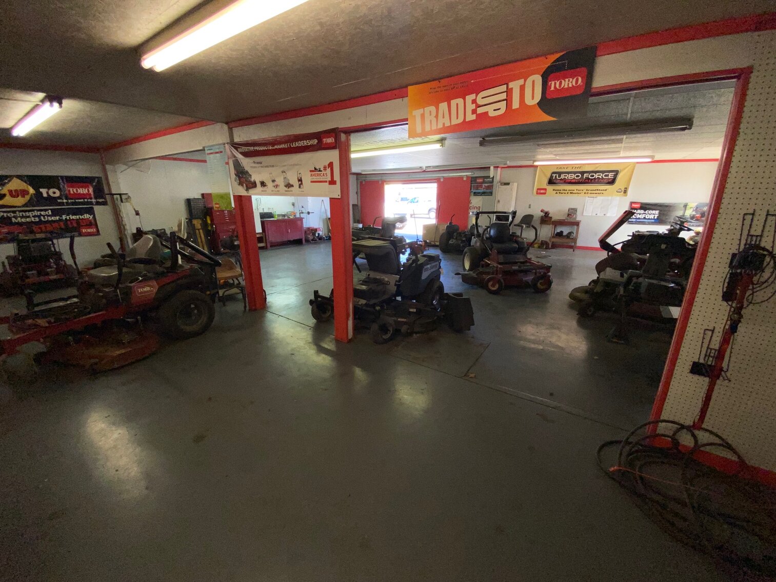 Image for ABSOLUTE RETIREMENT AUCTION - 619 FERRY STREET & 106 W. 7TH STREET METROPOLIS, IL