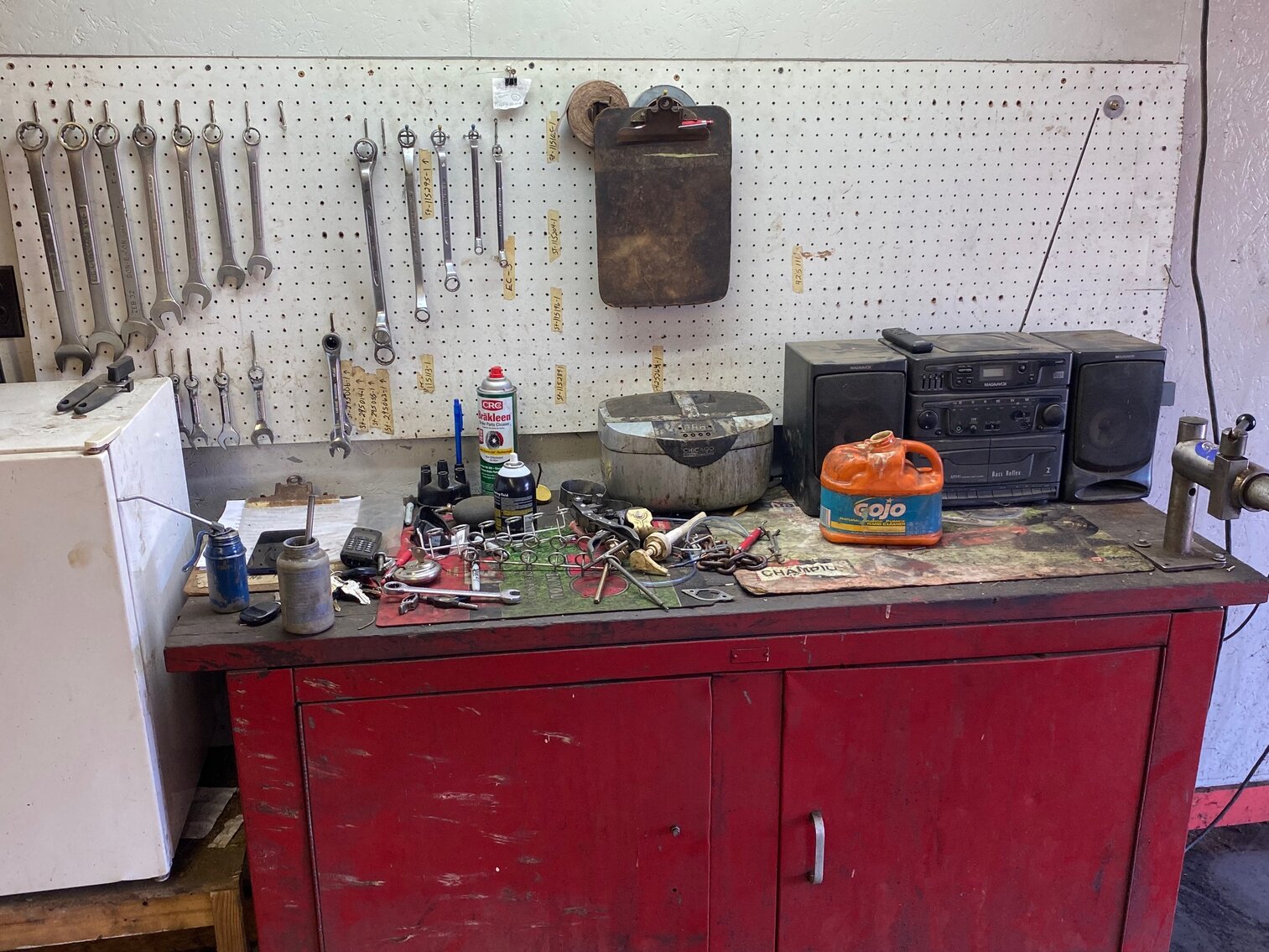 Image for ABSOLUTE RETIREMENT AUCTION - 619 FERRY STREET & 106 W. 7TH STREET METROPOLIS, IL