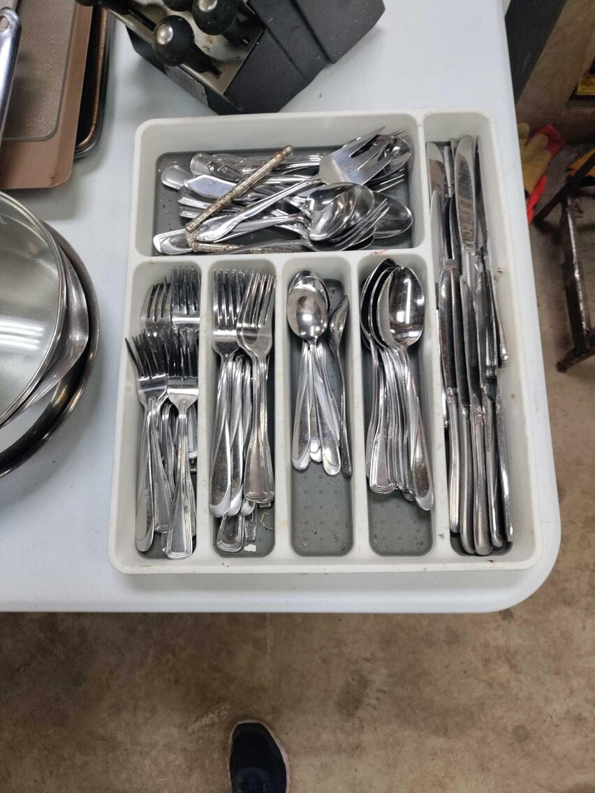 Image for Dodge Durango, Chevrolet Equinox, Back Hoe, ATV, Motorcycles, Tools, Wine, Furniture, Decor, Household (CR 1)