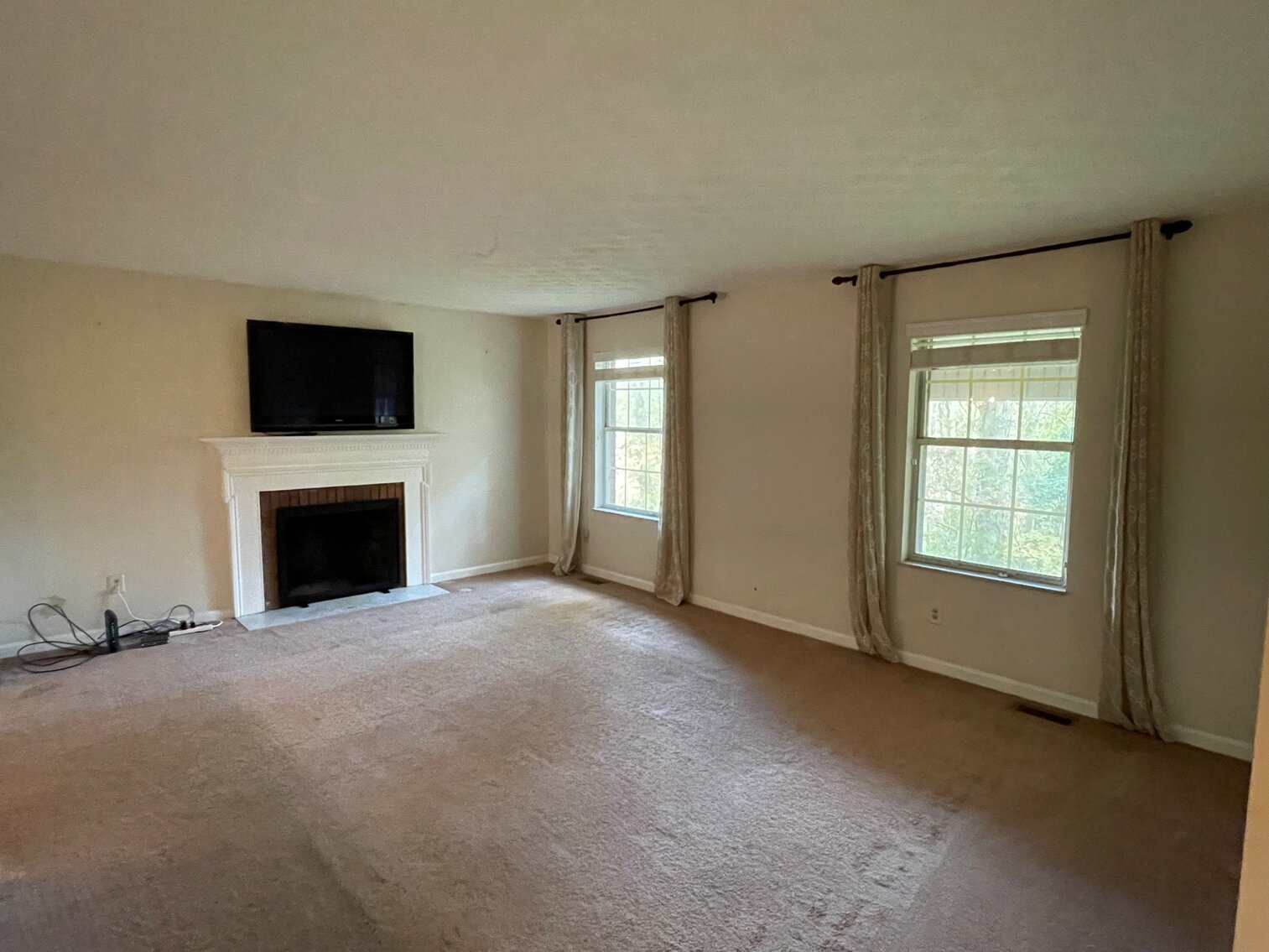 Image for SOLD $159,500 - Beautiful 4 Bedroom Brick Mid-Entry on 1.2 Acres