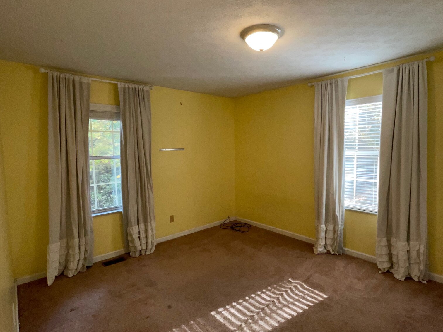 Image for SOLD $159,500 - Beautiful 4 Bedroom Brick Mid-Entry on 1.2 Acres