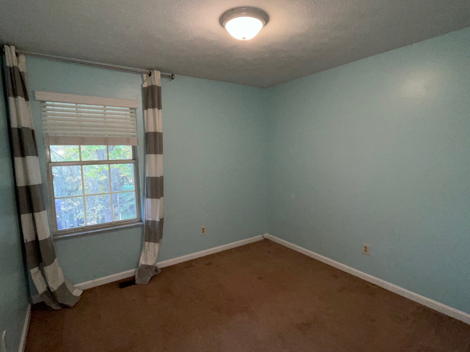 Image for SOLD $159,500 - Beautiful 4 Bedroom Brick Mid-Entry on 1.2 Acres