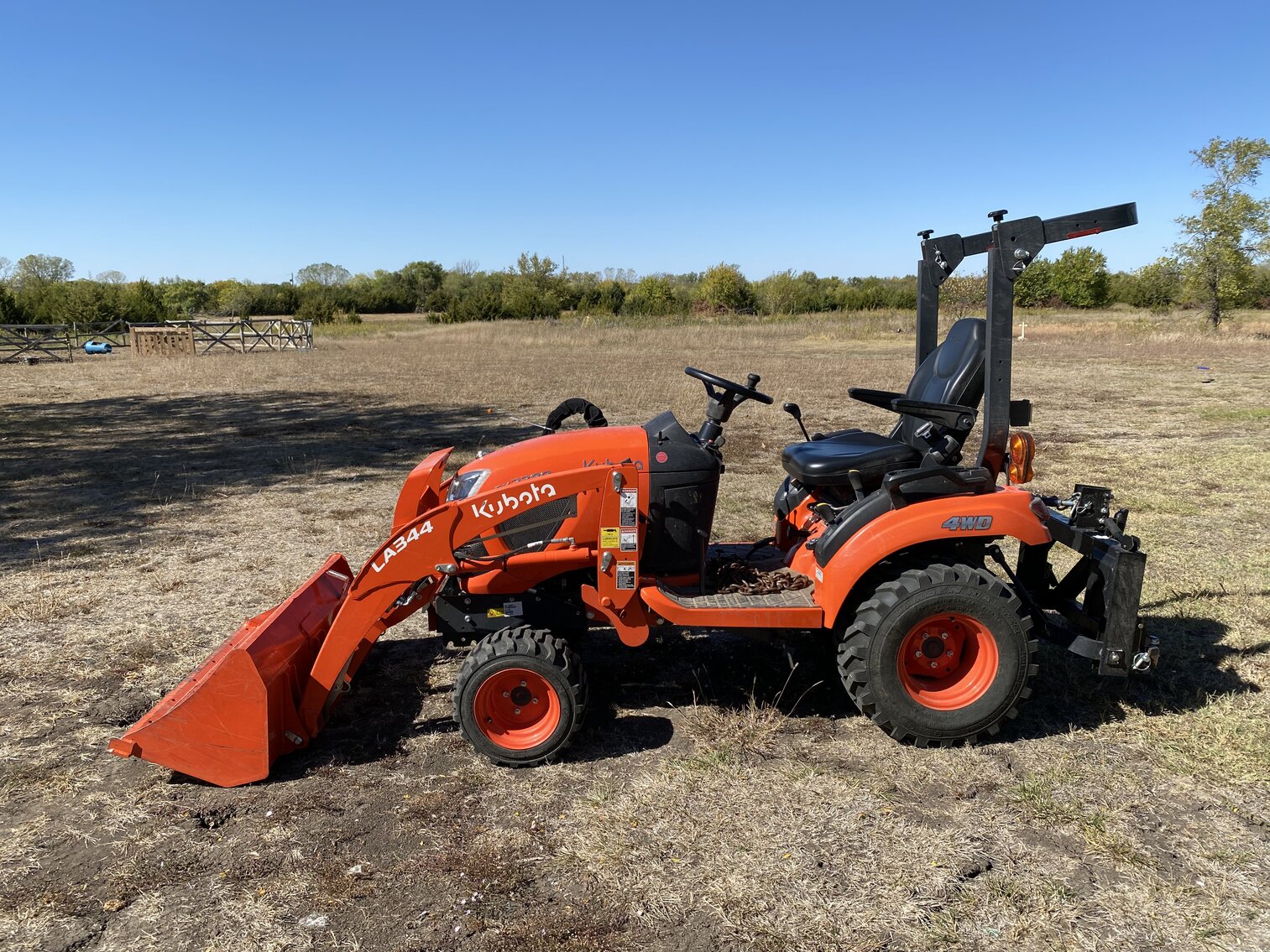 566 SW 100th - 20 Acres, Kubota BX2380 & Implements photo 2