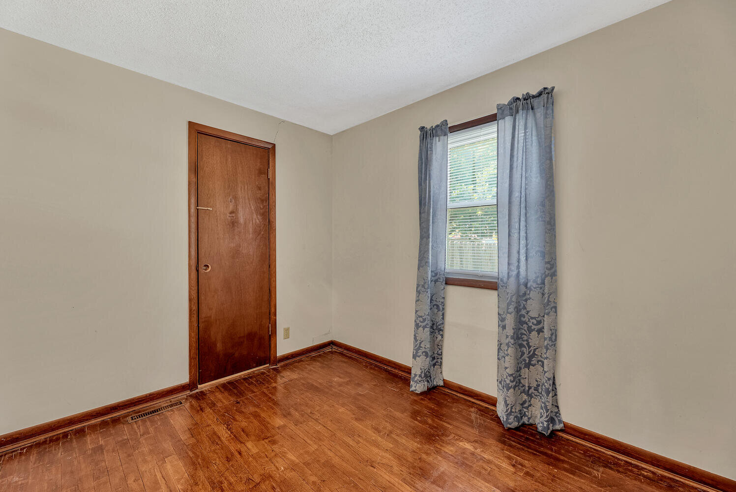 Image for 1801 W 53rd St N