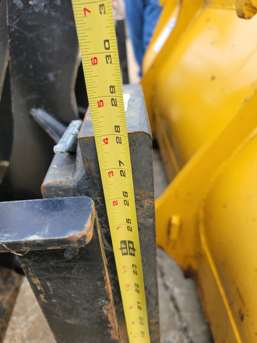 Image for 2005 John Deere 310sg (low hours)