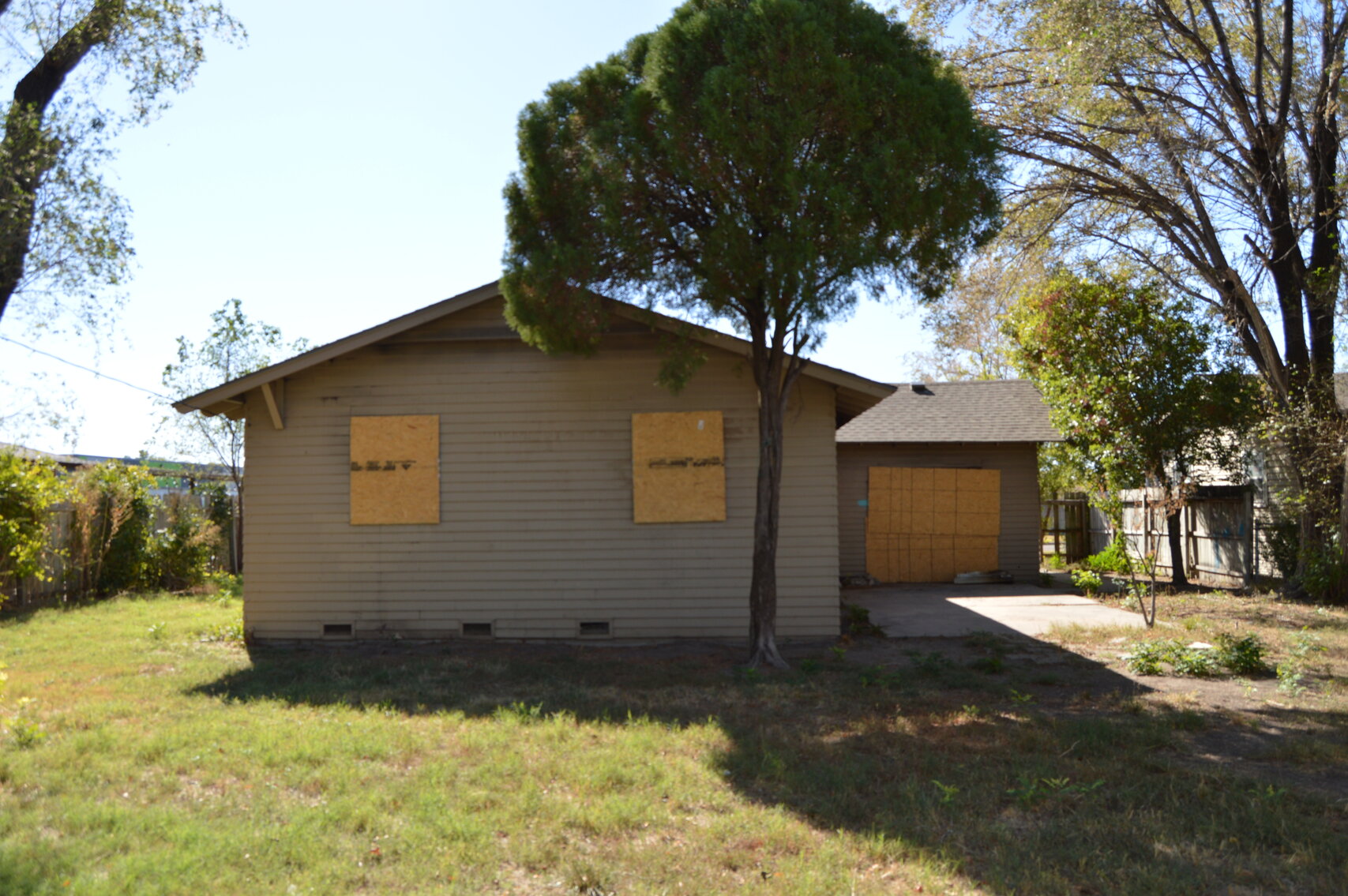 Image for 2416 W 30th St S