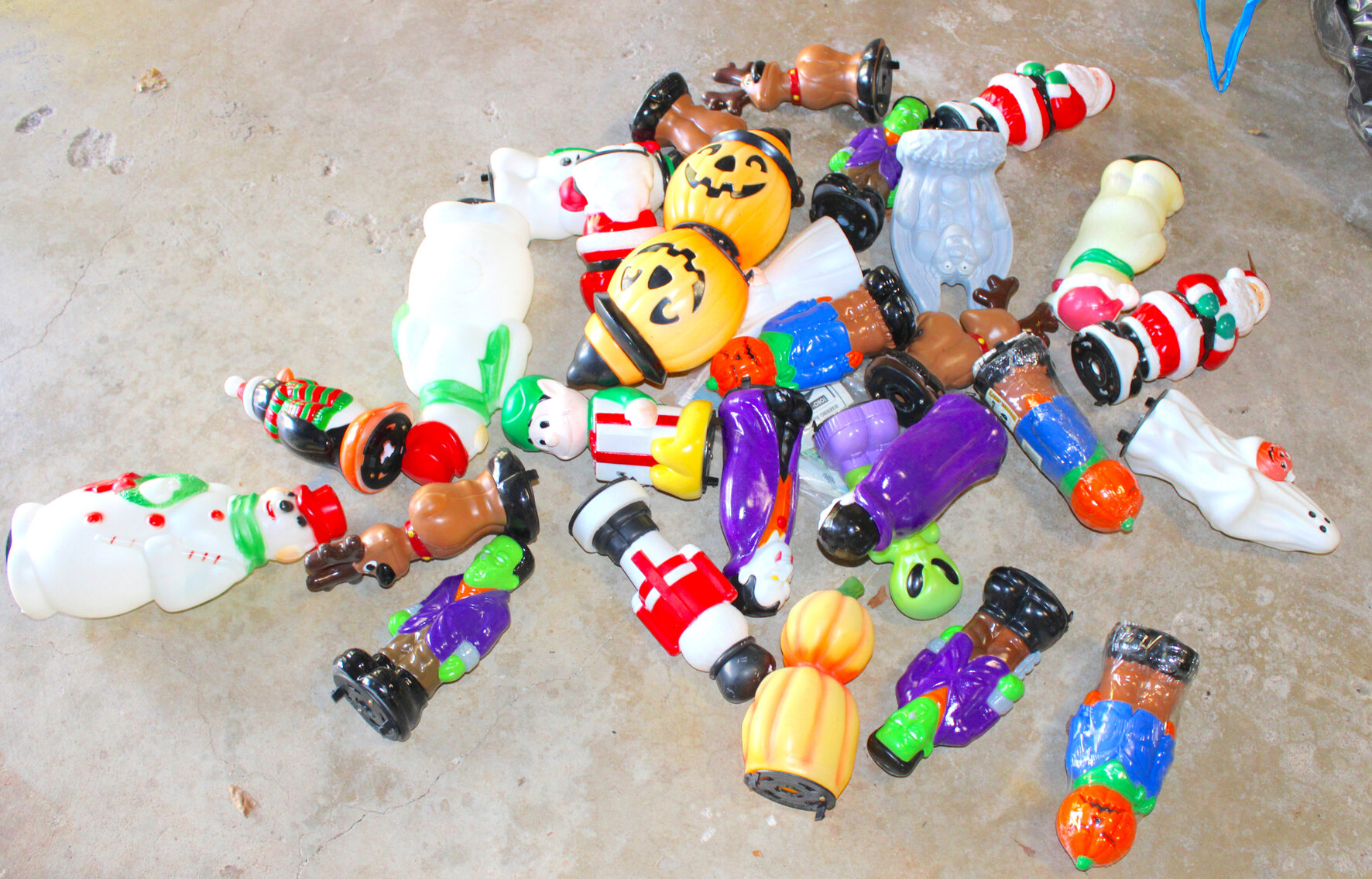 Image for VINTAGE TIME CAPSULE ESTATE AUCTION