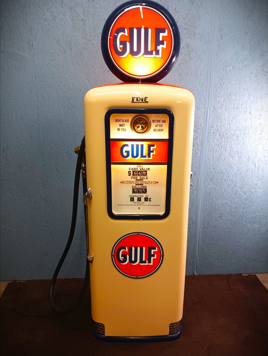 ERIE 743 GULF GAS PUMP