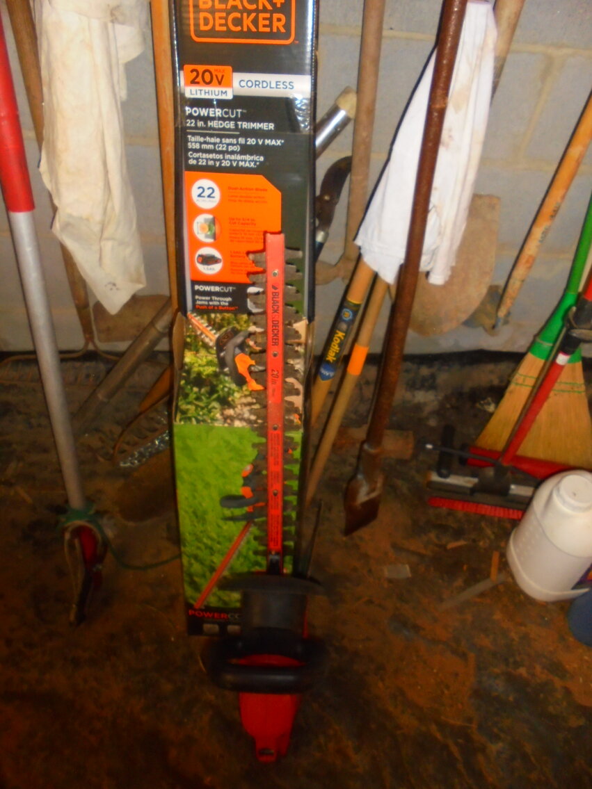 Image for PUBLIC ESTATE AUCTION (LIVING/MOVING)